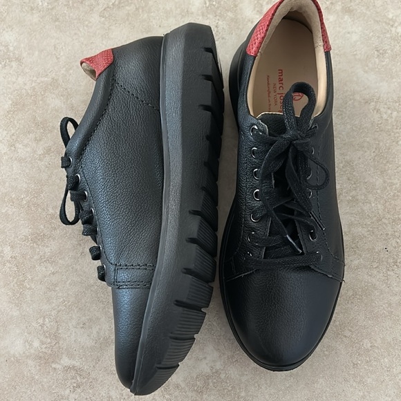 NWOB SPRING RD WEDGE SNEAKER IN BLACK LEATHER SIZE 7 - Picture 8 of 8